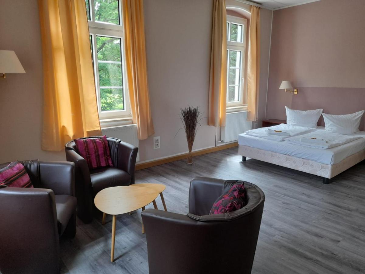 Hotel Am Kreischaer Park المظهر الخارجي الصورة